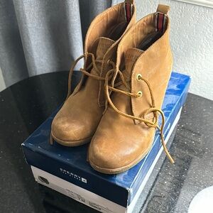 Sperry Women's Tan wedge Ankle Boots